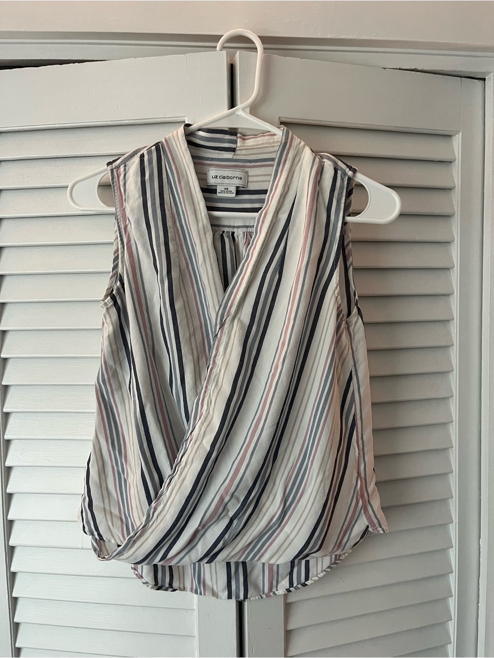 Liz Claiborne Sleeveless Striped Draped Front Top in White, Pink & Blue